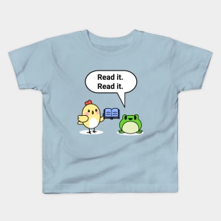 "A chicken walked into a library" joke Kids T-Shirt